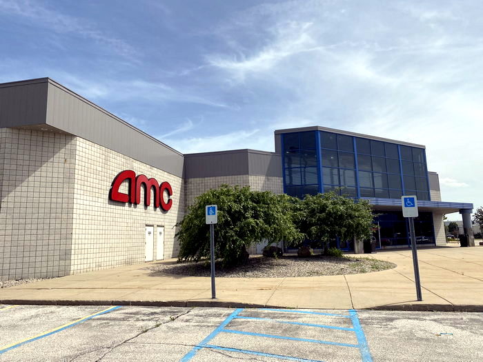 AMC Fashion Square 10 - June 15 2022 Photo (newer photo)